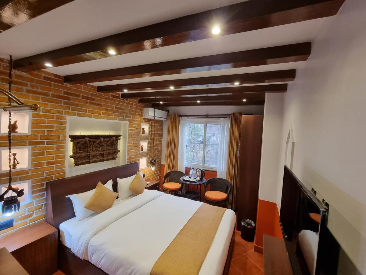 จอตารี บูทิก โฮเทล Hotel โพคารา ภายนอก รูปภาพ