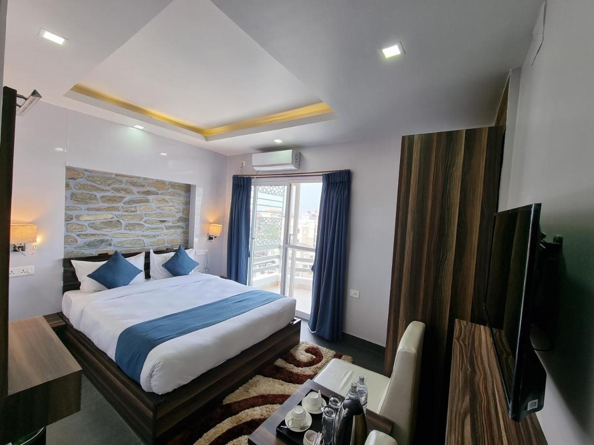 จอตารี บูทิก โฮเทล Hotel โพคารา ภายนอก รูปภาพ