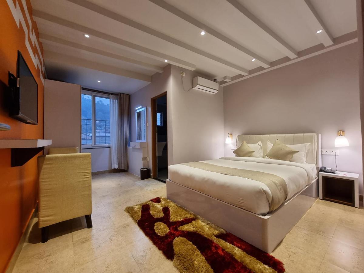 จอตารี บูทิก โฮเทล Hotel โพคารา ภายนอก รูปภาพ