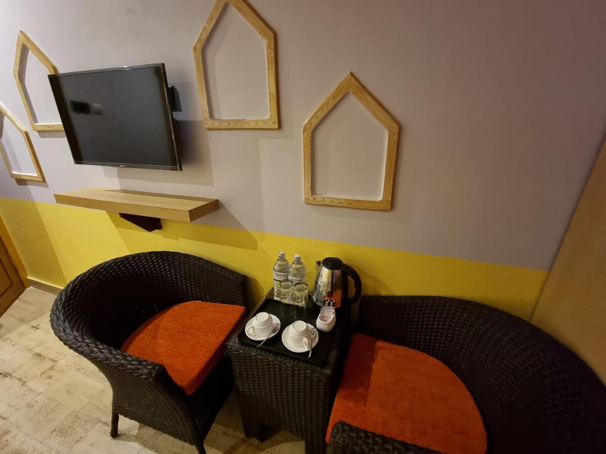 จอตารี บูทิก โฮเทล Hotel โพคารา ภายนอก รูปภาพ
