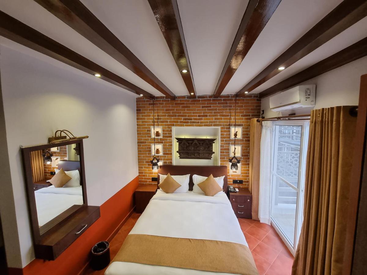 จอตารี บูทิก โฮเทล Hotel โพคารา ภายนอก รูปภาพ