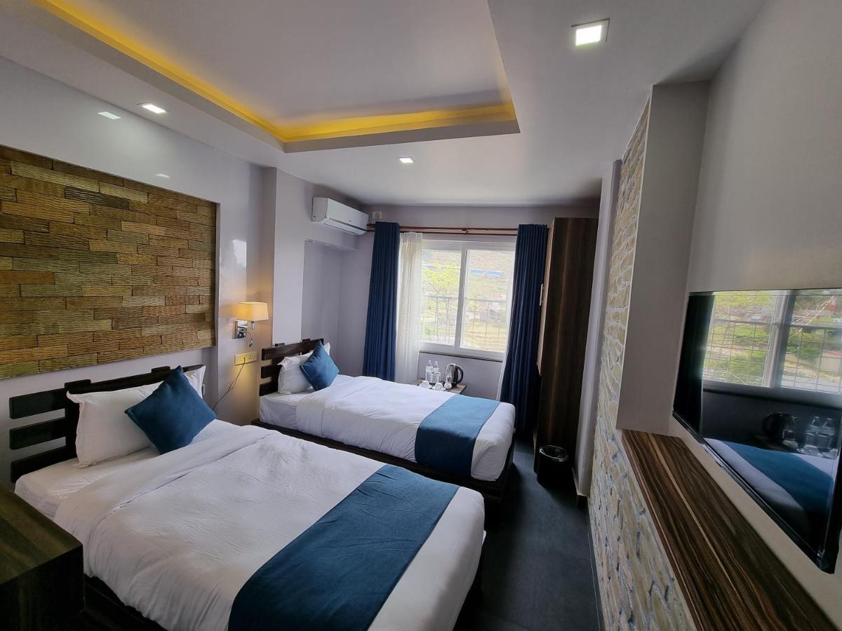 จอตารี บูทิก โฮเทล Hotel โพคารา ภายนอก รูปภาพ