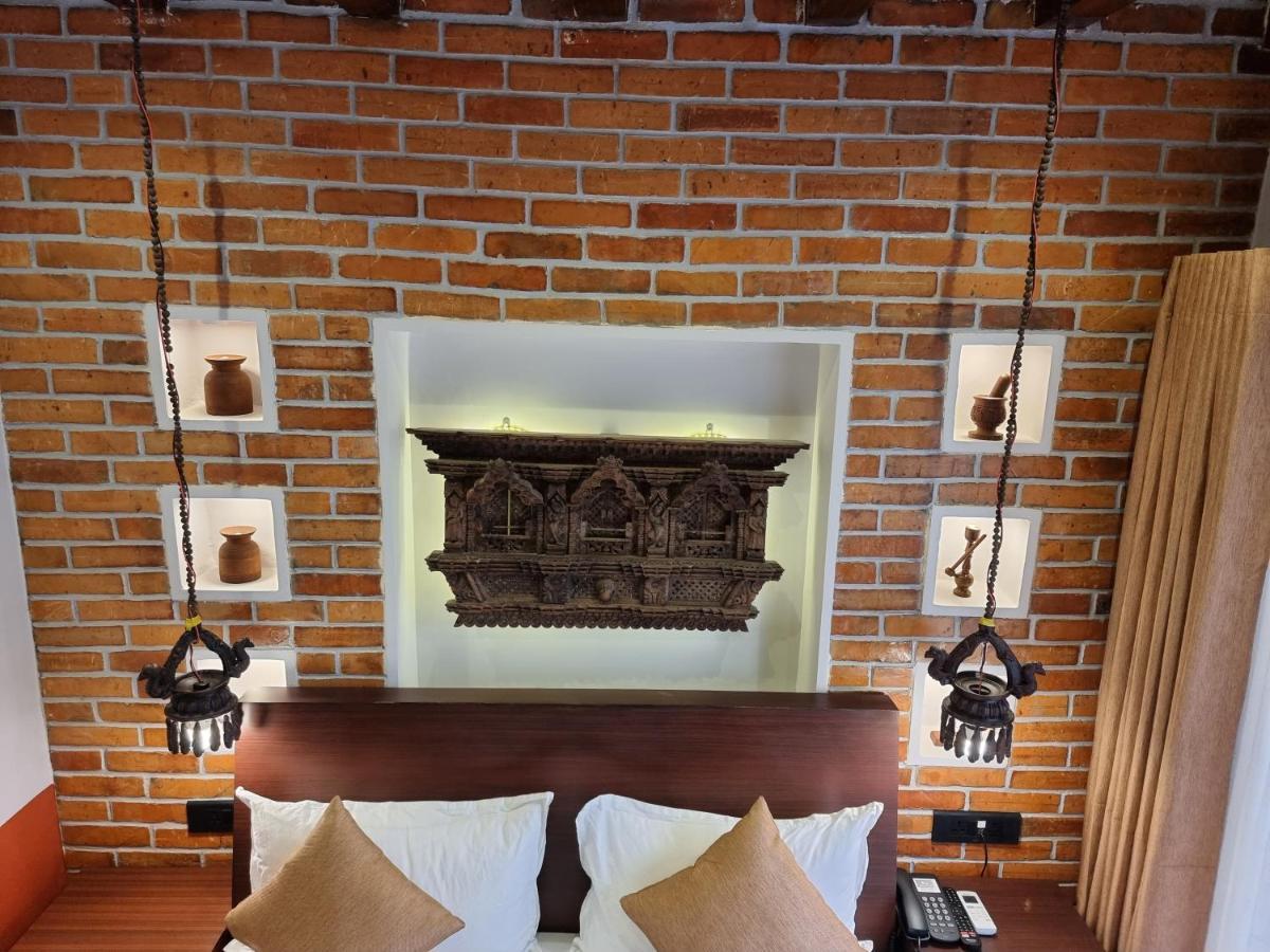จอตารี บูทิก โฮเทล Hotel โพคารา ภายนอก รูปภาพ
