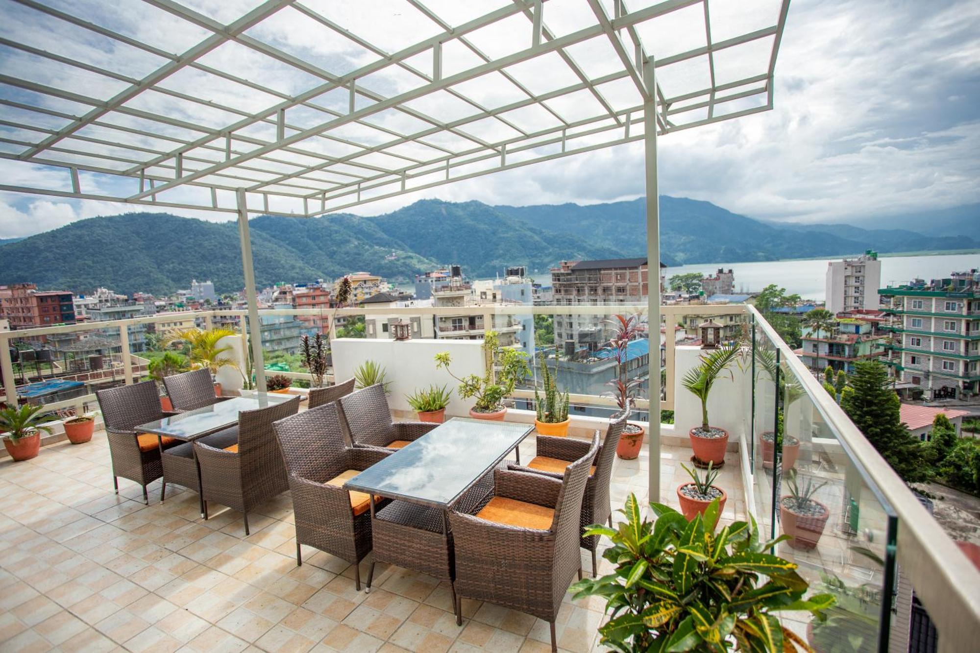 จอตารี บูทิก โฮเทล Hotel โพคารา ภายนอก รูปภาพ