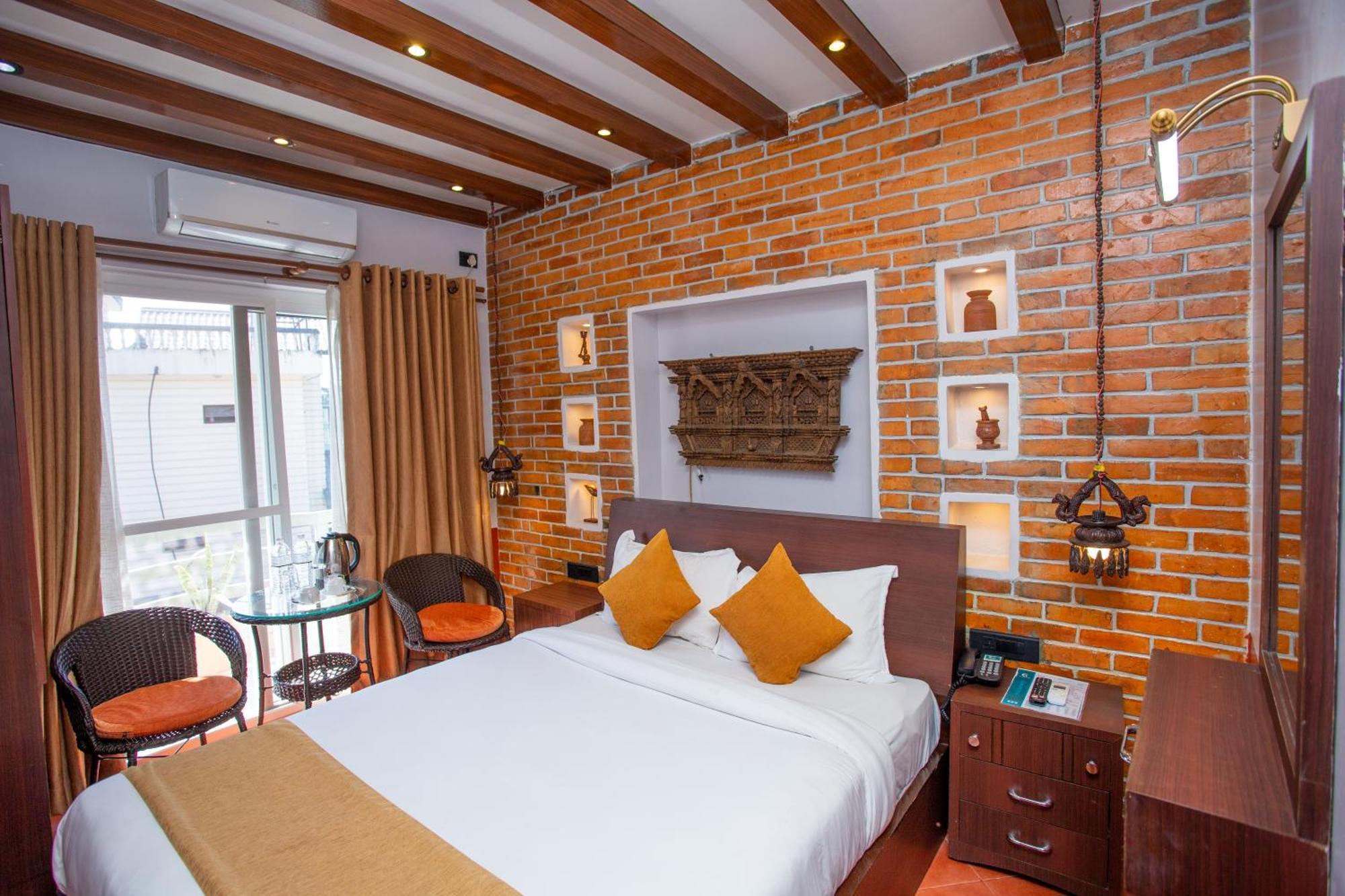 จอตารี บูทิก โฮเทล Hotel โพคารา ภายนอก รูปภาพ