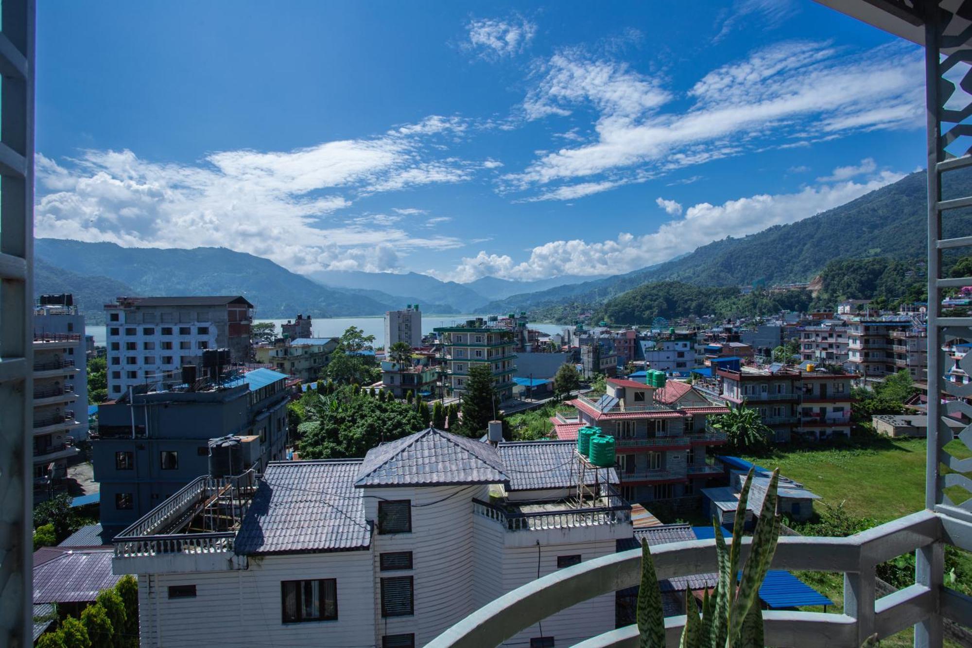 จอตารี บูทิก โฮเทล Hotel โพคารา ภายนอก รูปภาพ